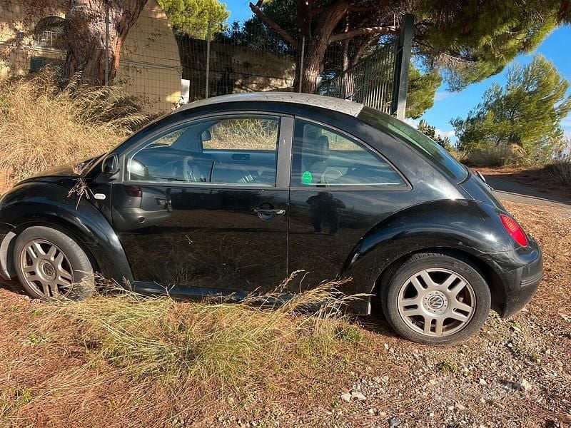 Usata VW New Beetle 2000 Nero Utilitaria