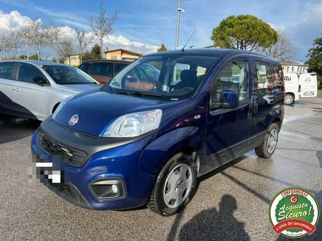 Blu Usata 2017 Fiat Qubo Lounge Monovolume | 10.650 € (Buon prezzo) - Immagine 1/4