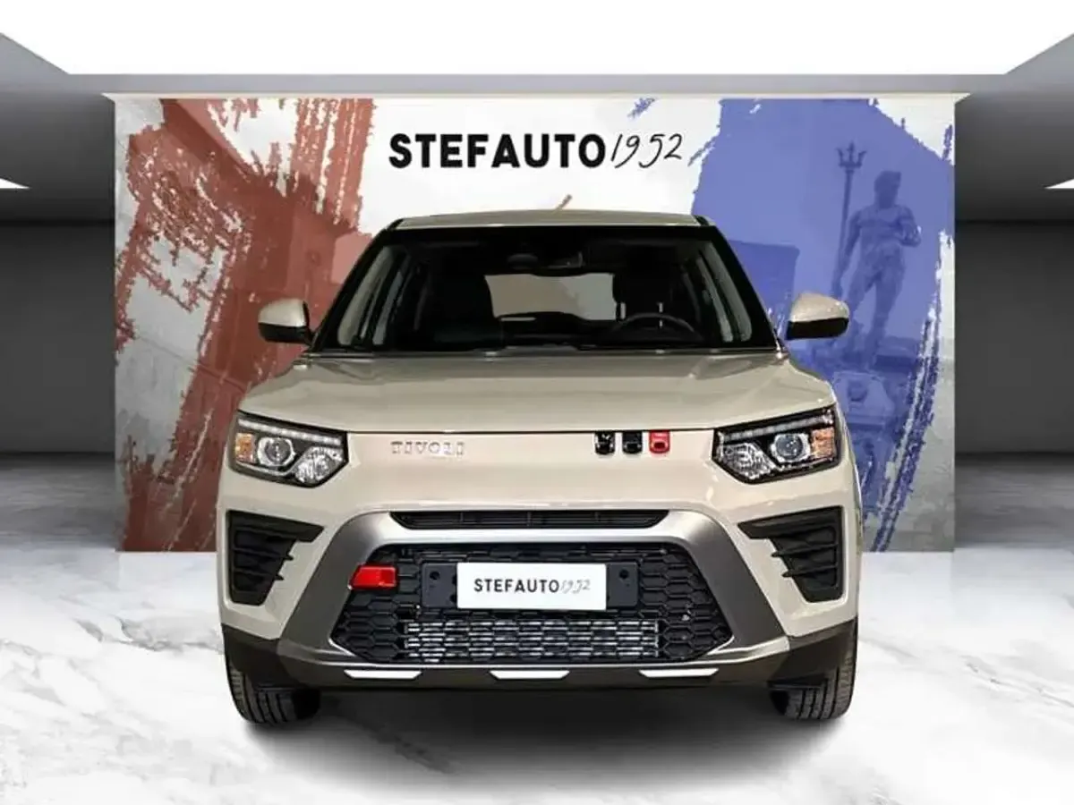 Nuova KGM Tivoli 135 CV (99 kW) 2026 Latte greige SUV