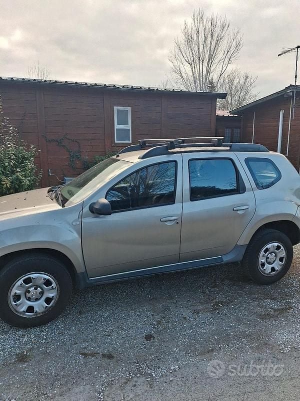 Usata Dacia Duster 110 CV (80 kW) 2012 Grigio SUV