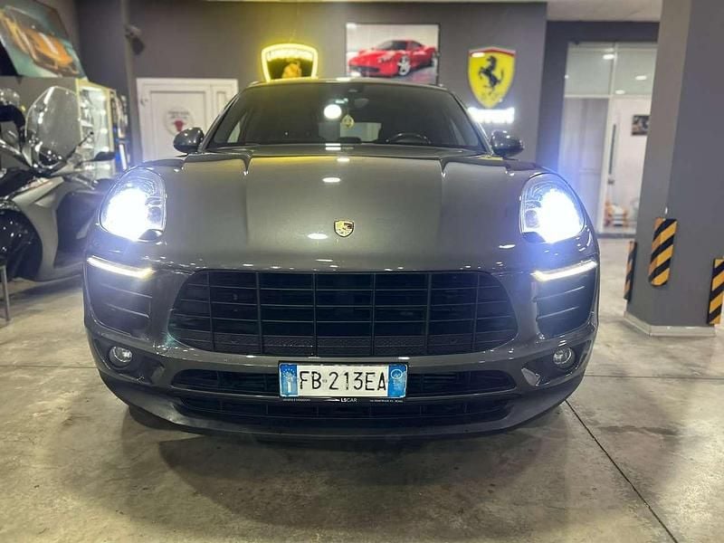 Usata Porsche Macan 250 CV (183 kW) 2015 Grigio SUV