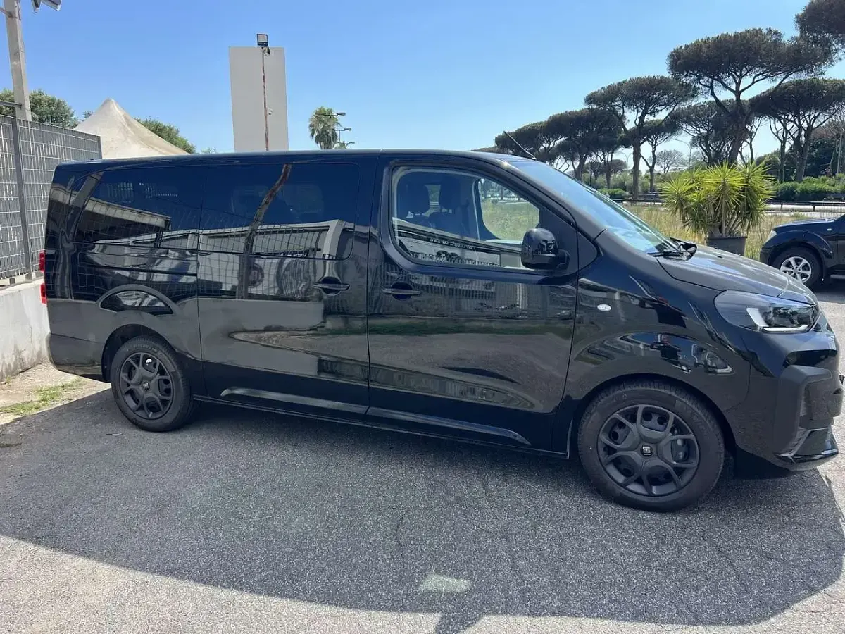 Nuova Peugeot Traveller Business-Line 179 CV (131 kW) 2025 Nero Monovolume