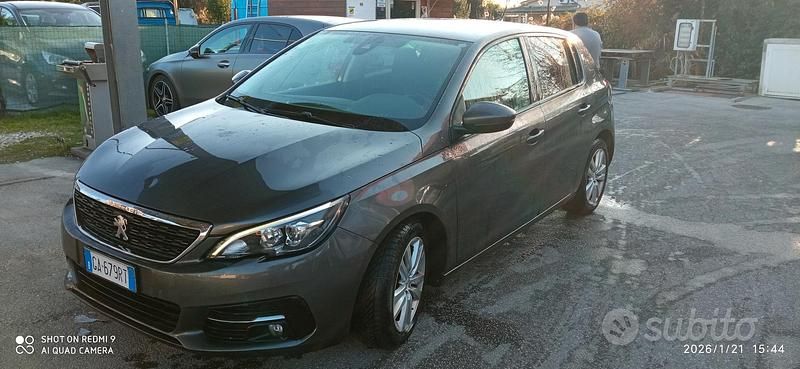 Usata Peugeot 308 130 CV (95 kW) 2020 Grigio Berlina