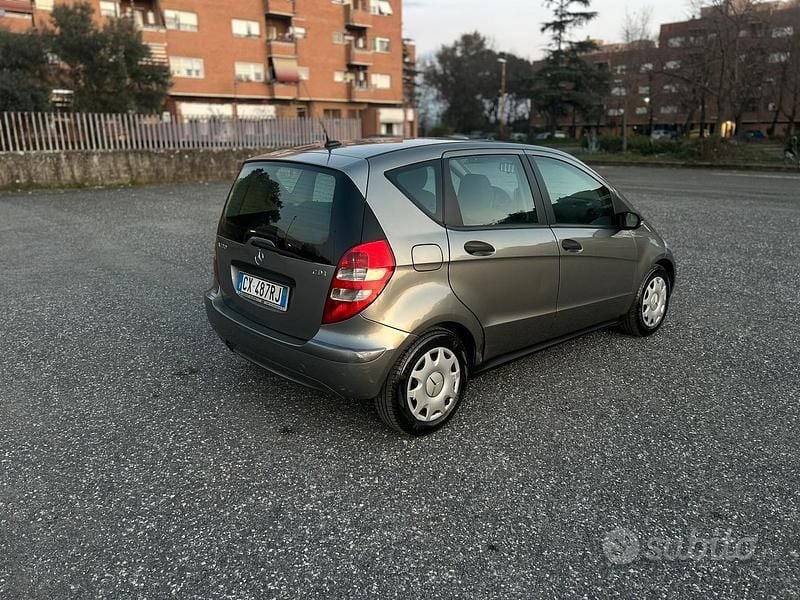 Usata Mercedes A180 110 CV (80 kW) 2008 Grigio Berlina
