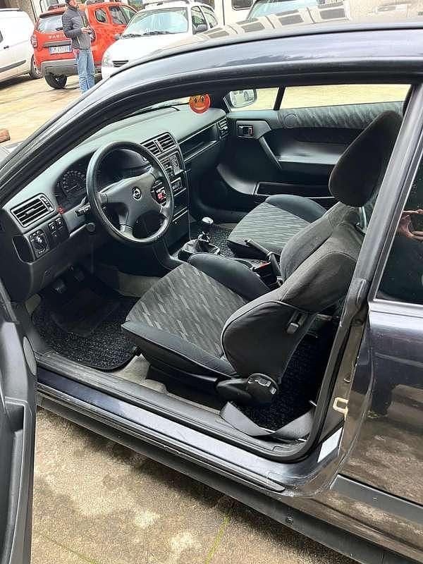 Usata Opel Calibra 150 CV (110 kW) 1994 Coupé