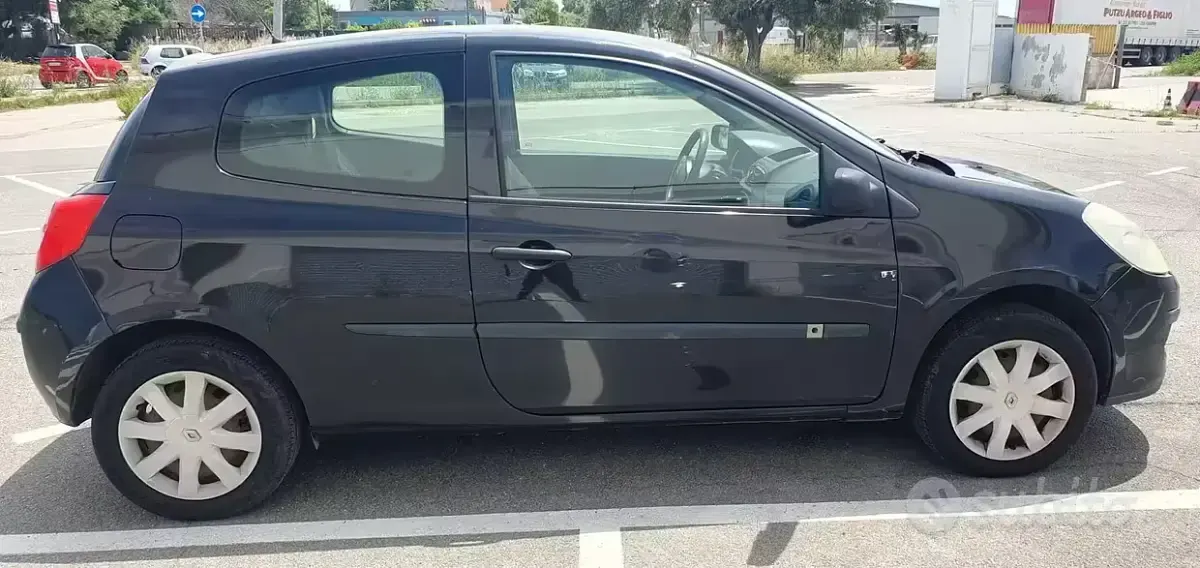 Usata Renault Clio II 2008 Nero Berlina