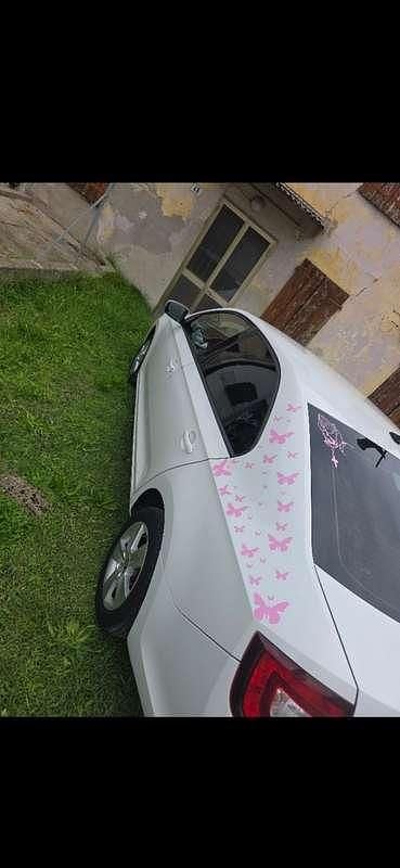 Usata 2016 Skoda Rapid Ambition Tre volumi | 5000 € - Immagine 1/4