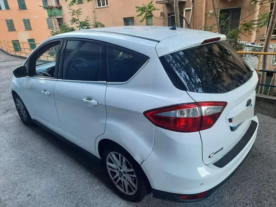 Usata Ford C-MAX Titanium 116 CV (85 kW) 2015 Bianco Monovolume