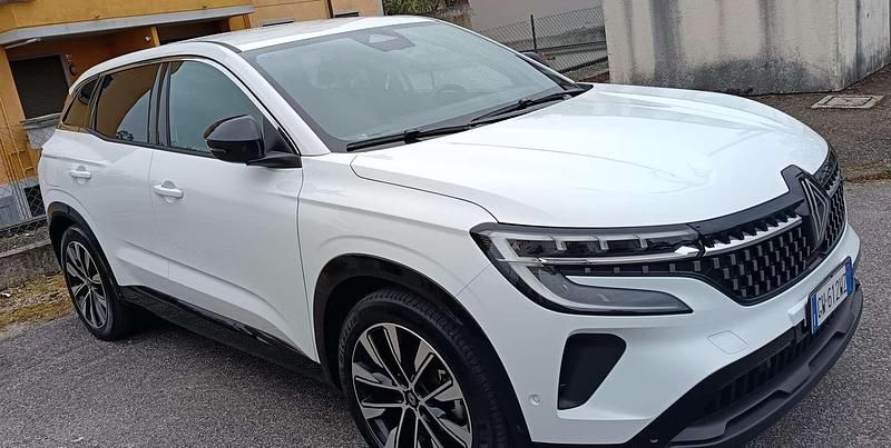 Usata Renault Austral Techno 131 CV (96 kW) 2024 Bianco SUV