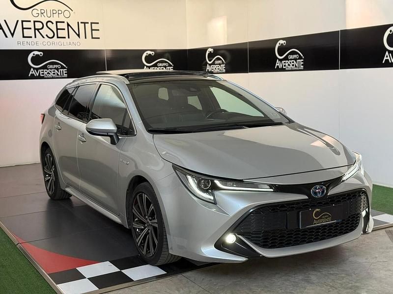 Usata Toyota Corolla Style 153 CV (112 kW) 2020 Argento Station wagon