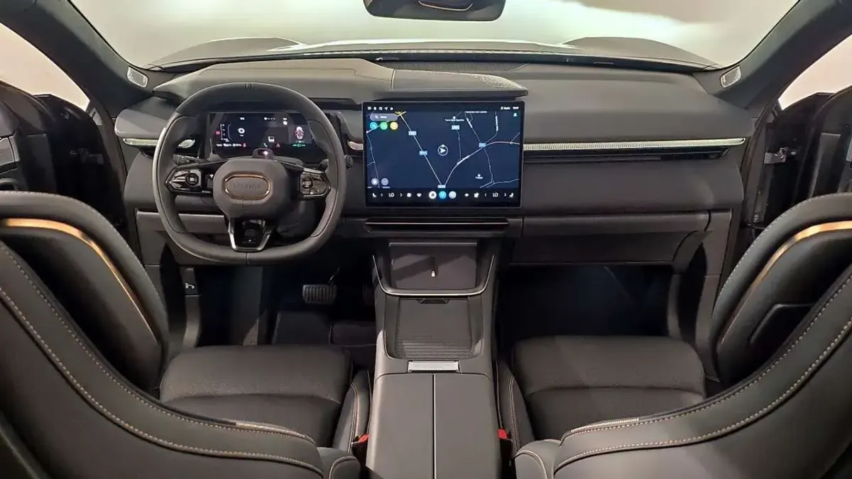 Usata Lynk & Co 08 139 CV (102 kW) 2025 Storm gray SUV
