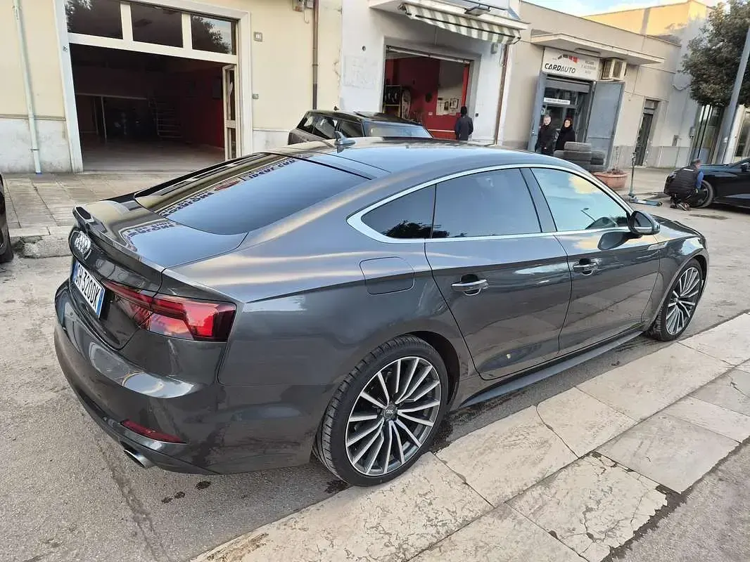 Usata Audi A5 Sportback Sport 170 CV (125 kW) 2018 Grigio Utilitaria