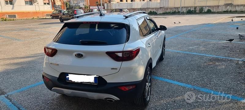 Usata Kia Stonic 110 CV (80 kW) 2018 Bianco SUV