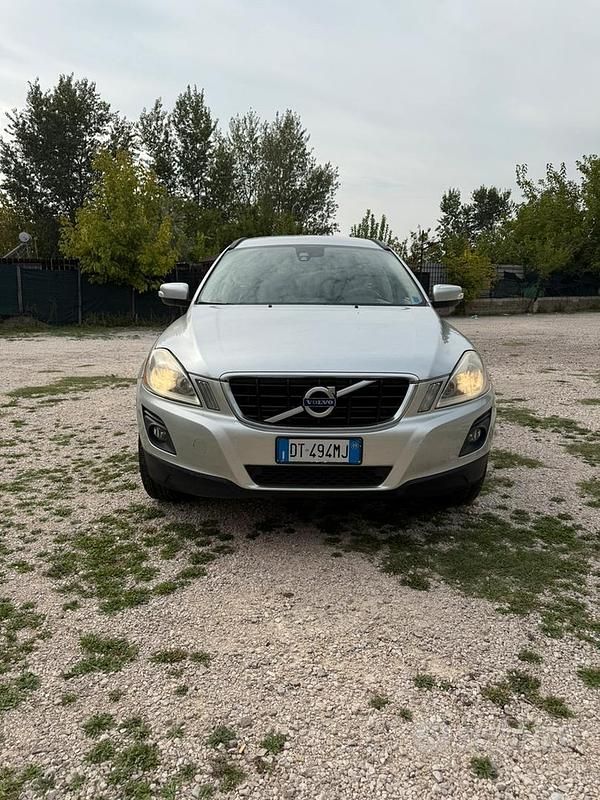 Usata Volvo XC60 185 CV (136 kW) 2009 Grigio SUV
