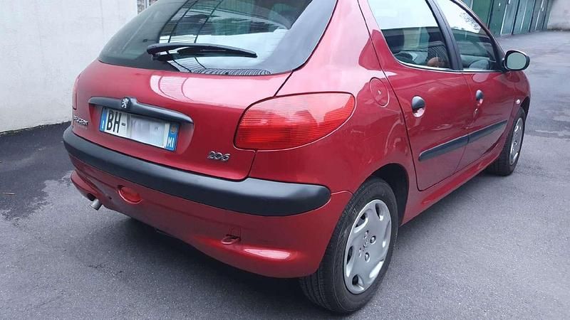 Usata Peugeot 206 75 CV (55 kW) 2000 Rosso Berlina