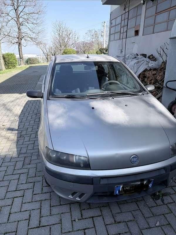Usata Fiat Punto 60 CV (44 kW) 2000 Utilitaria