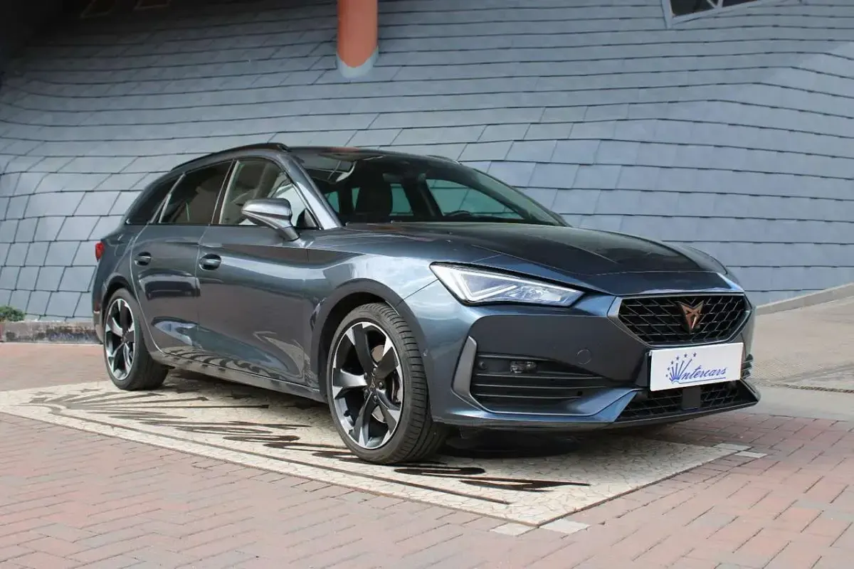 Usata Cupra Leon 150 CV (110 kW) 2023 Grigio Station wagon