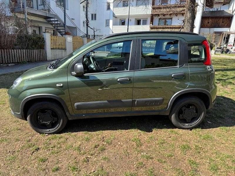 Usata Fiat Panda 4x4 Wild 86 CV (63 kW) 2021 Verde Utilitaria