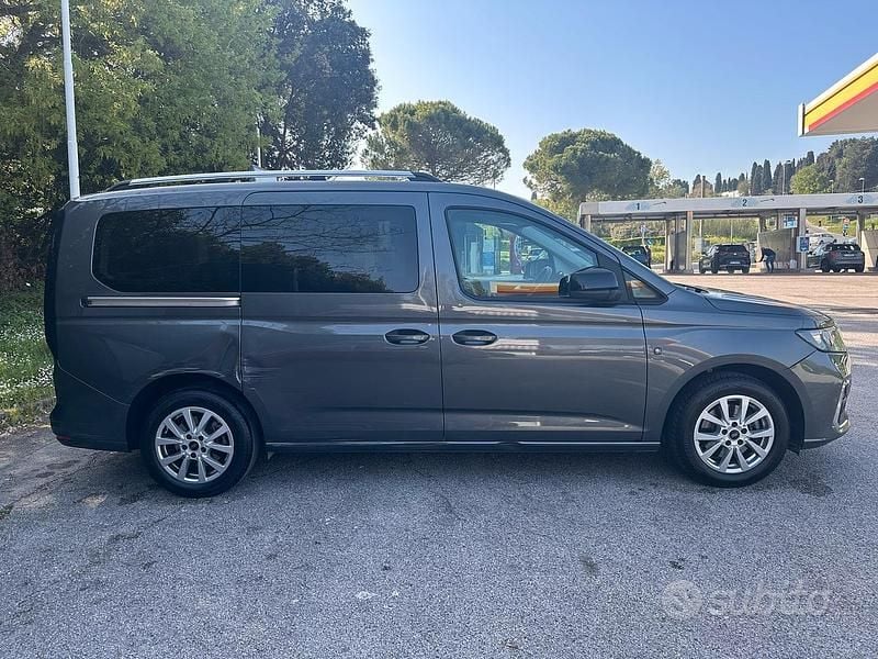 Usata Ford Grand Tourneo Connect 114 CV (83 kW) 2023 Monovolume