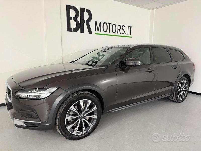 Usata Volvo V90 CC 197 CV (144 kW) 2023 Grigio Station wagon