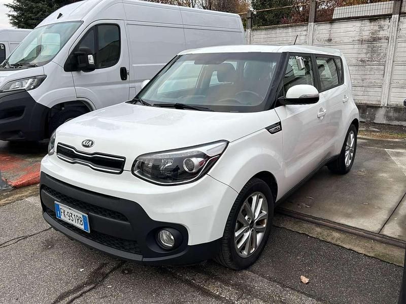 Bianco Usata 2017 Kia Soul SUV | 9900 € (Buon prezzo) - Immagine 1/4