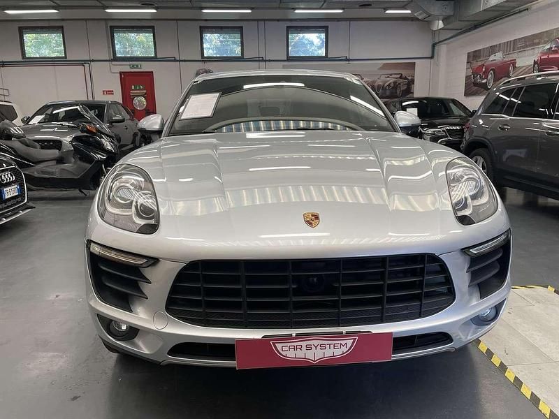 Argento Usata 2014 Porsche Macan SUV | 27.700 € (Cara) - Immagine 1/4