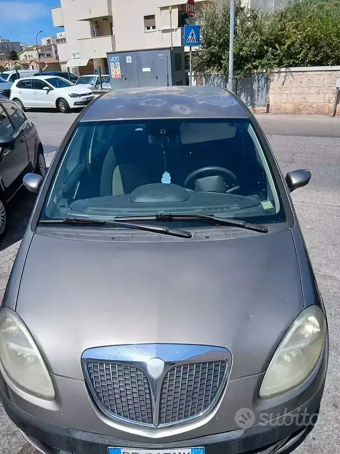 Usata Lancia Musa 69 CV (50 kW) 2006 Grigio Monovolume
