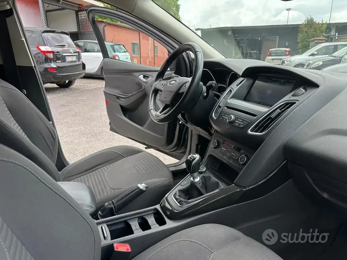 Usata Ford Focus Titanium 125 CV (91 kW) 2015 Nero Berlina