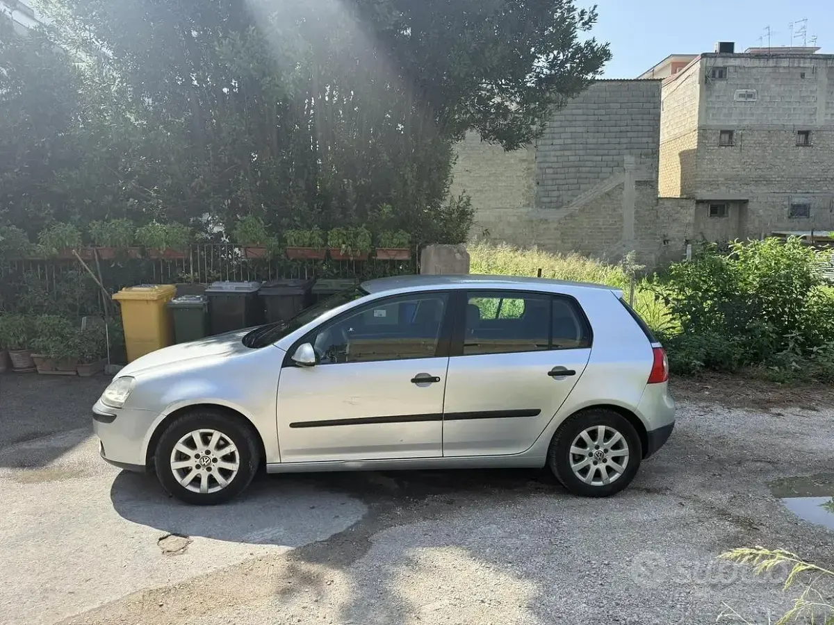 Usata VW Golf IV 105 CV (77 kW) 2006 Grigio Berlina