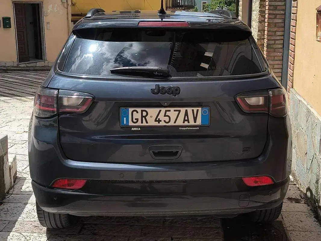 Usata Jeep Compass 131 CV (96 kW) 2023 Blu/azzurro SUV