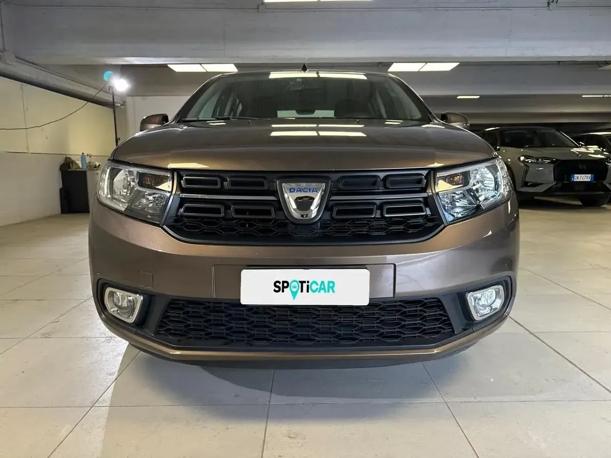 Usata Dacia Sandero Comfort 73 CV (53 kW) 2020 Marrone Utilitaria