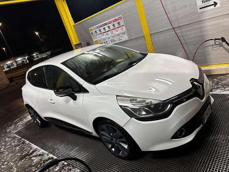 Usata Renault Clio IV Dynamique 88 CV (64 kW) 2015 Berlina
