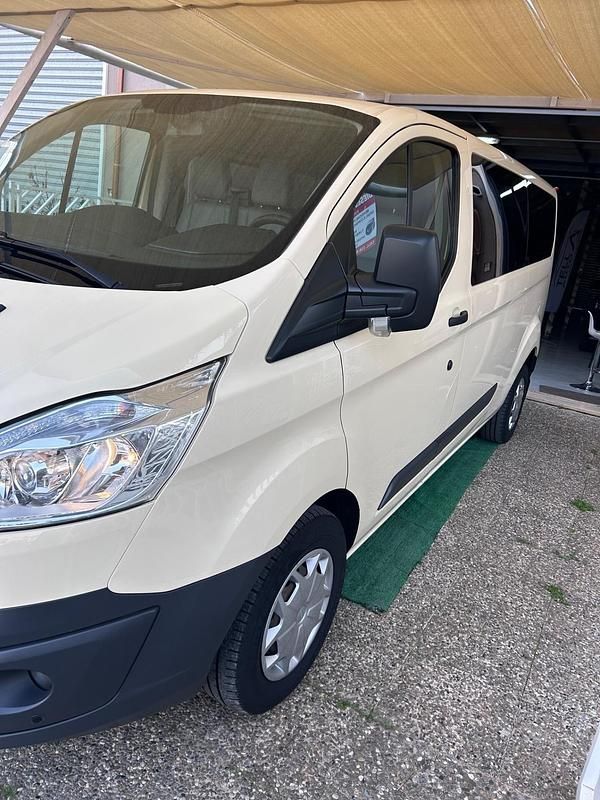 Usata Ford Transit Custom Trend 130 CV (95 kW) 2018 Beige Station wagon