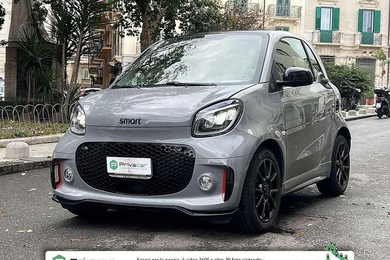 Grigio Usata 2020 Smart ForTwo Electric Drive Due volumi | 13.900 € (Molto cara) - Immagine 1/4