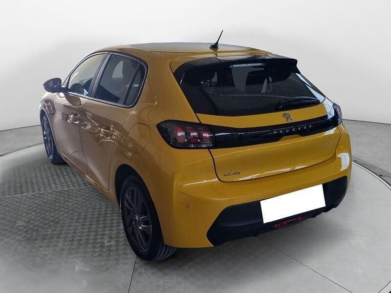Usata Peugeot 208 Active 102 CV (75 kW) 2021 Giallo Utilitaria