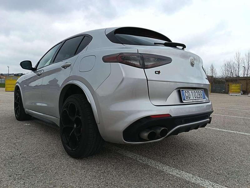 Usata Alfa Romeo Stelvio Quadrifoglio 510 CV (375 kW) 2020 Argento SUV