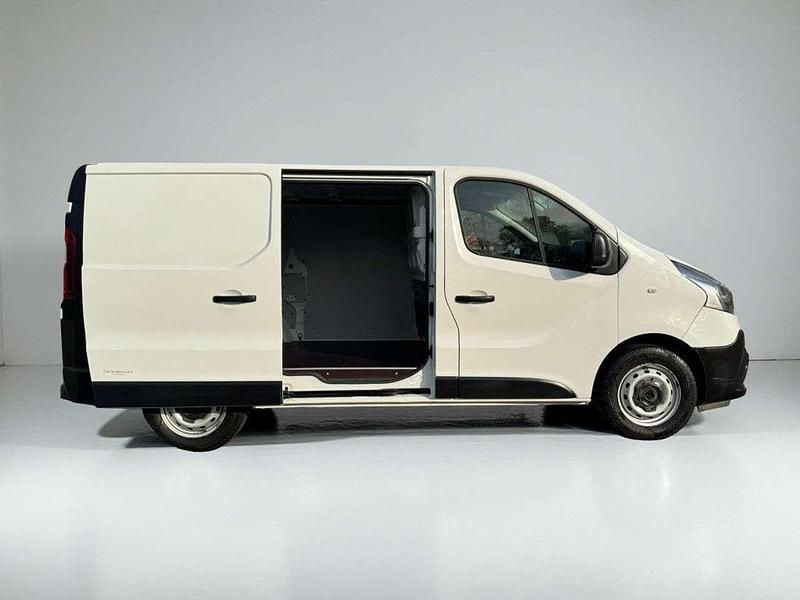 Usata Renault Trafic 145 CV (106 kW) 2021 Bianco Monovolume