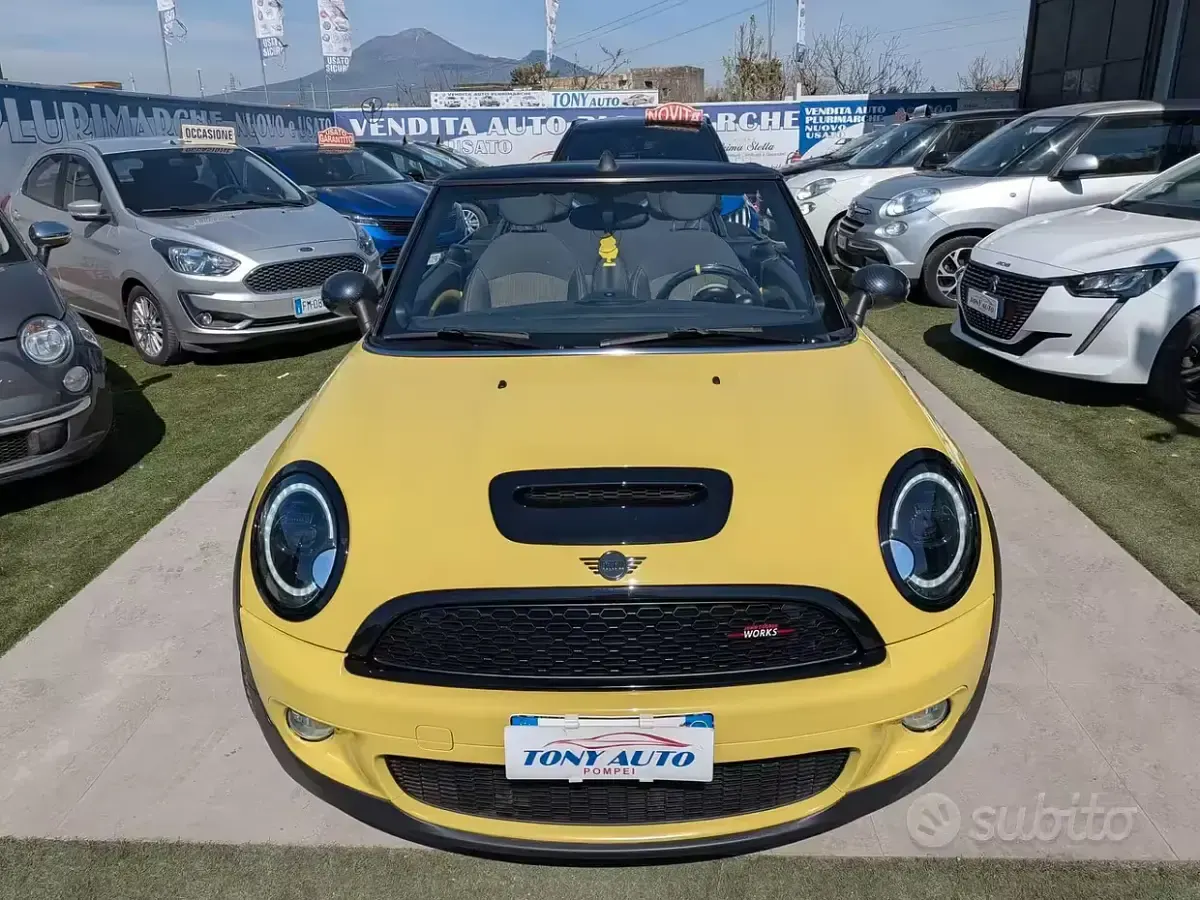 Usata Mini Cooper S Cabriolet 184 CV (135 kW) 2010 Giallo Cabrio