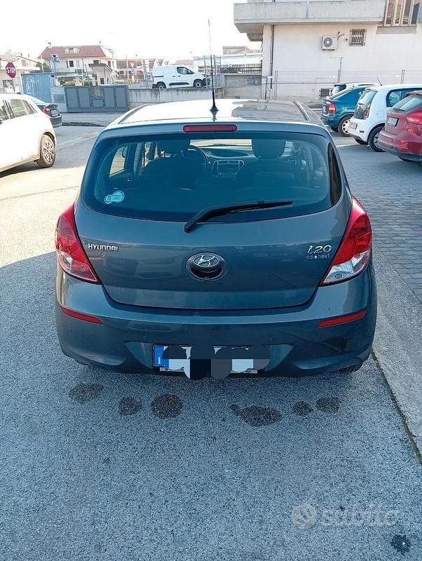Usata Hyundai i20 2014 Grigio Utilitaria