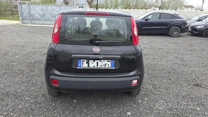 Usata Fiat Panda Lounge 69 CV (50 kW) 2017 Nero Utilitaria