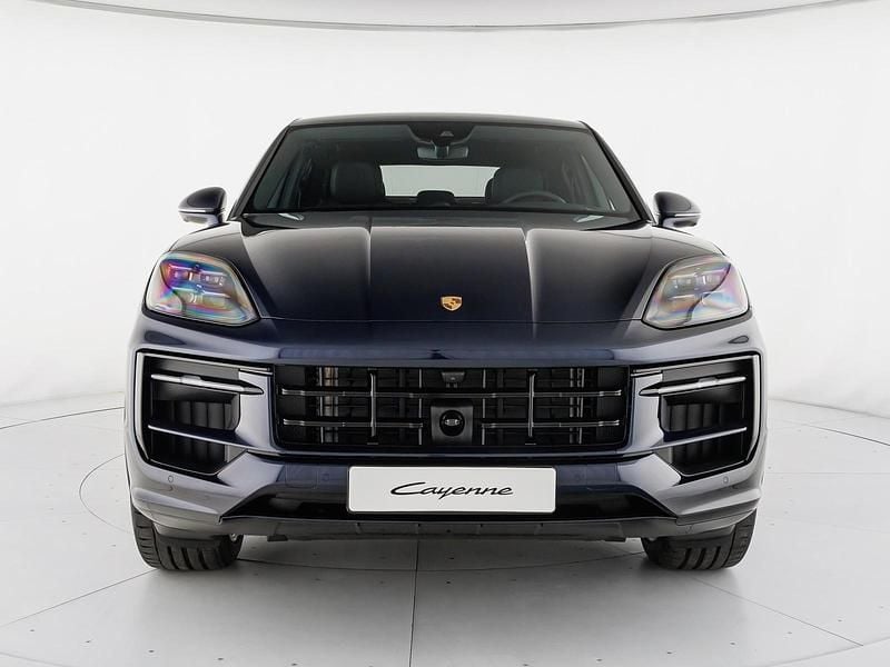 Nuova Porsche Cayenne 2026 Blu algarve metallizzato SUV