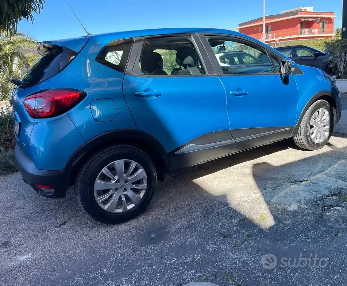 Usata Renault Captur 90 CV (66 kW) 2014 Blu SUV