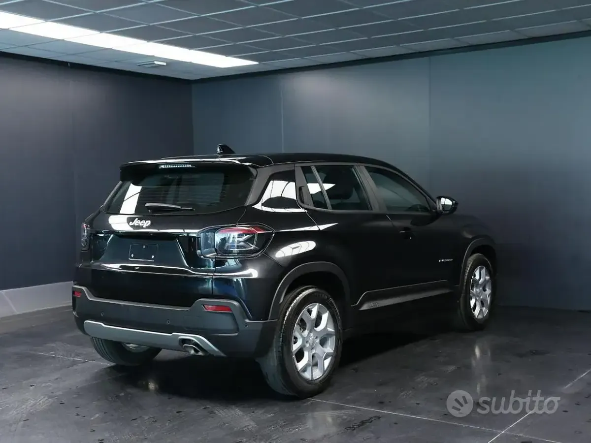 Usata Jeep Avenger Altitude 101 CV (74 kW) 2024 Nero SUV
