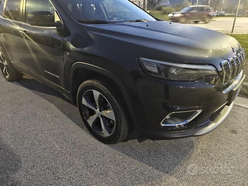 Occasion Jeep Cherokee Limited 195 ch (143 kW) 2019 Noir SUV