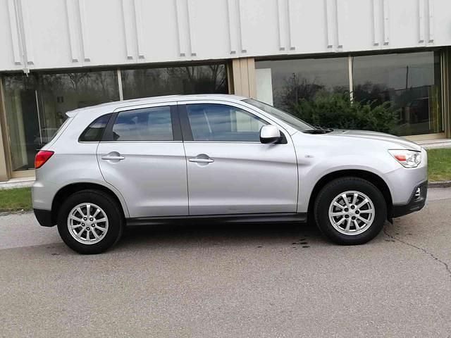 Usata Mitsubishi ASX Invite 150 CV (110 kW) 2011 Argento metallizzato SUV