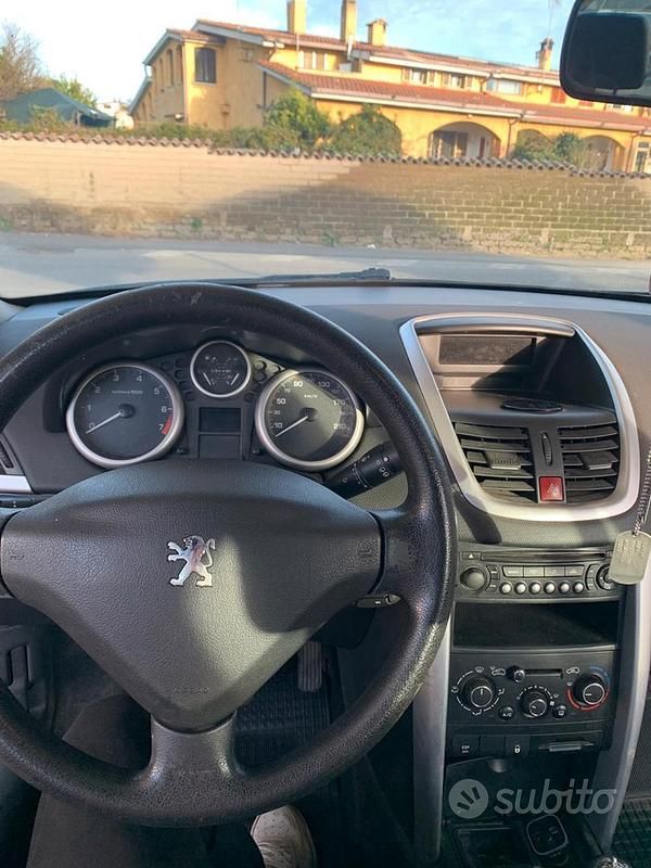 Usata Peugeot 207 75 CV (55 kW) 2012 Berlina