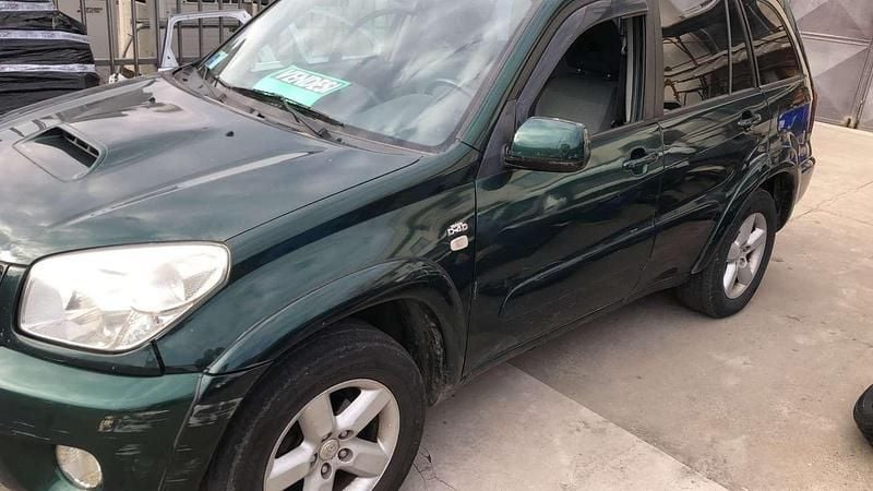 Usata Toyota RAV4 116 CV (85 kW) 2006 SUV