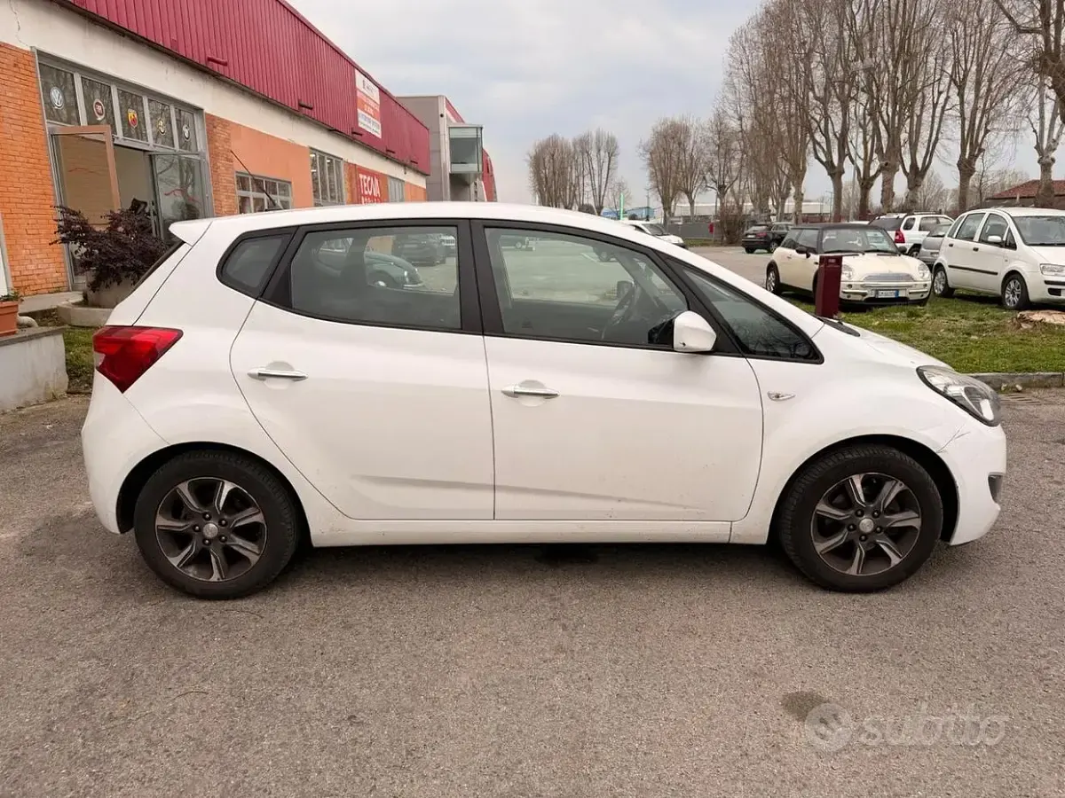 Usata Hyundai ix20 Classic 88 CV (64 kW) 2016 Bianco Utilitaria