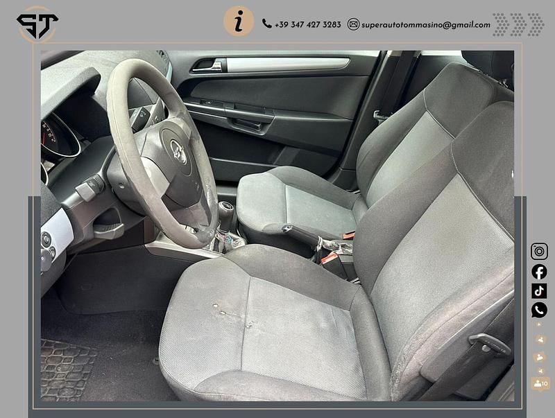 Usata Opel Astra Cosmo 101 CV (74 kW) 2006 Argento Station wagon