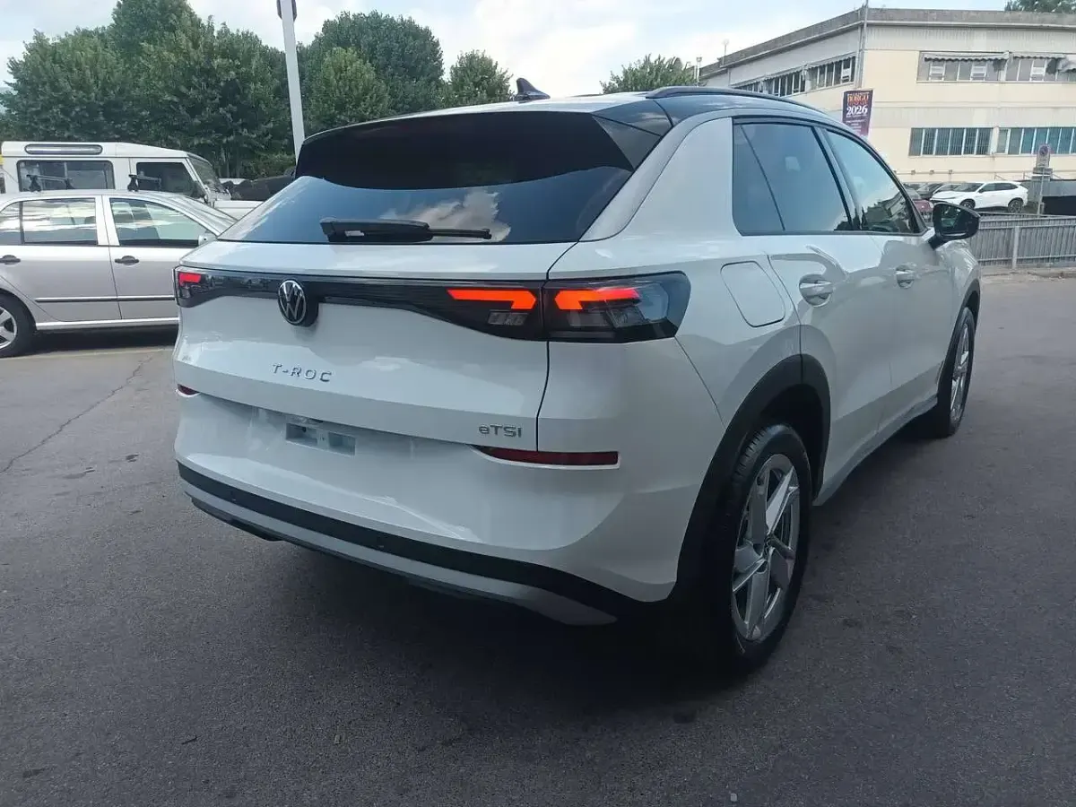 Nuova VW T-Roc Life 150 CV (110 kW) 2026 Bianco SUV